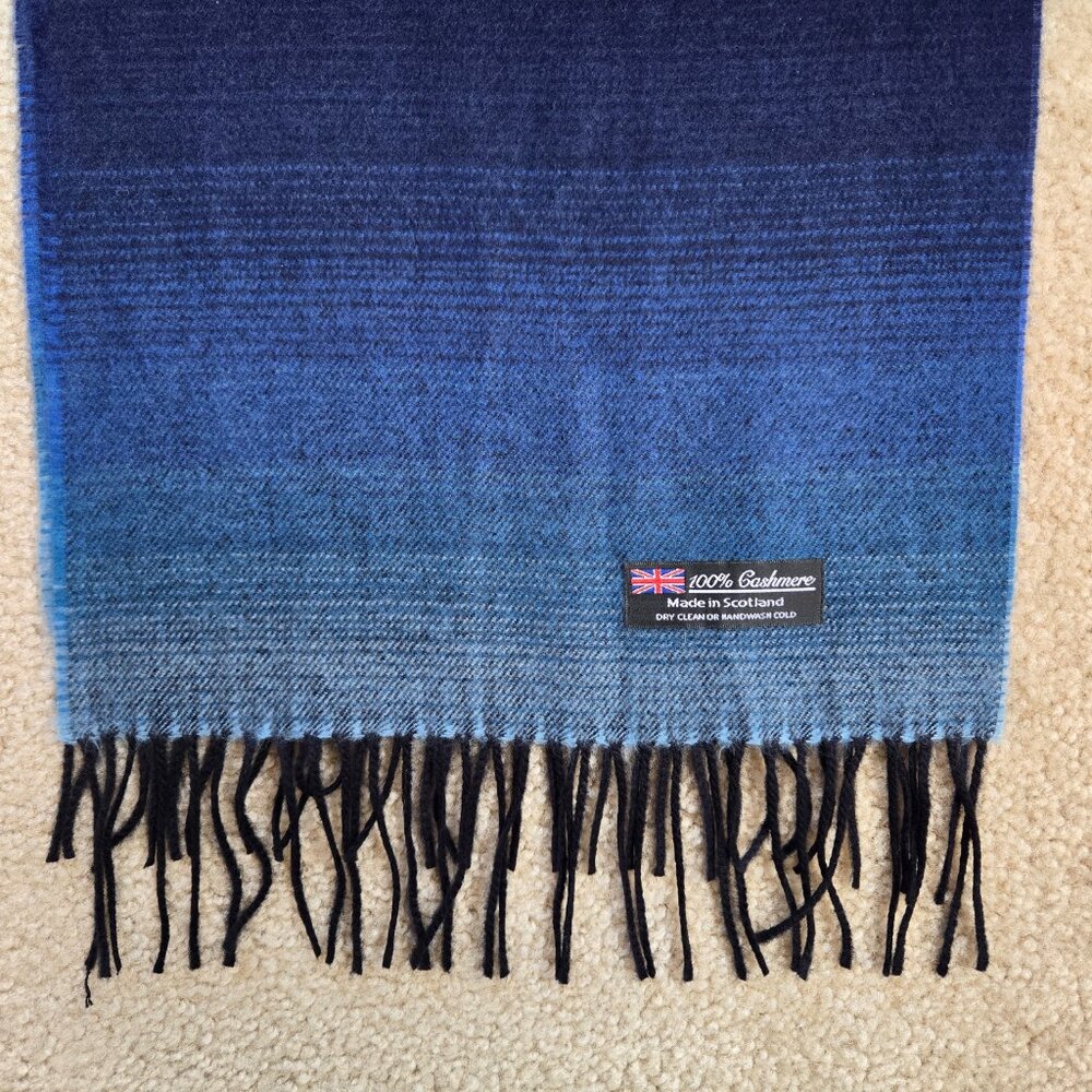 NWOT Blue Ombre Gradiated Cashmere Scarf with Fringe - Picture 2 of 8